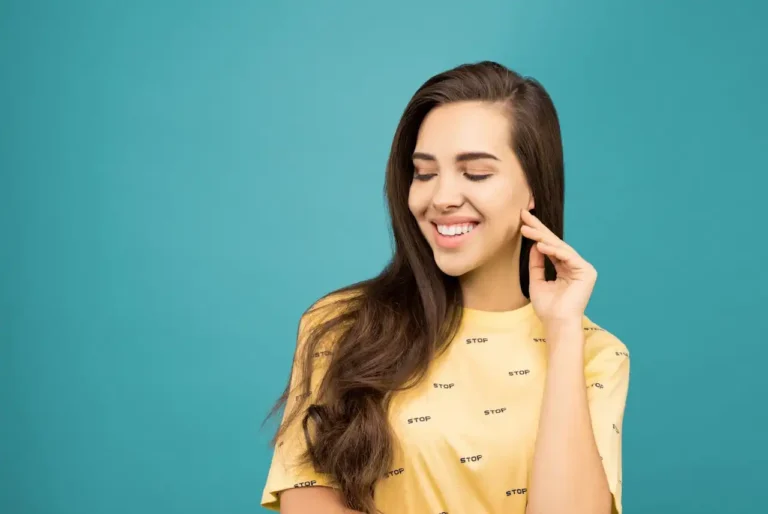 10 Easy Hairstyles You Can Do in Under 5 Minutes